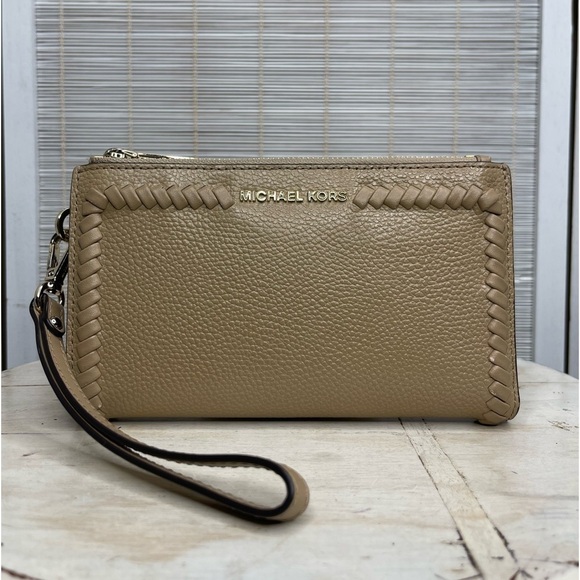 Michael Kors Handbags - Michael Kors Jet Set Tan Double Zip Leather Wallet OS